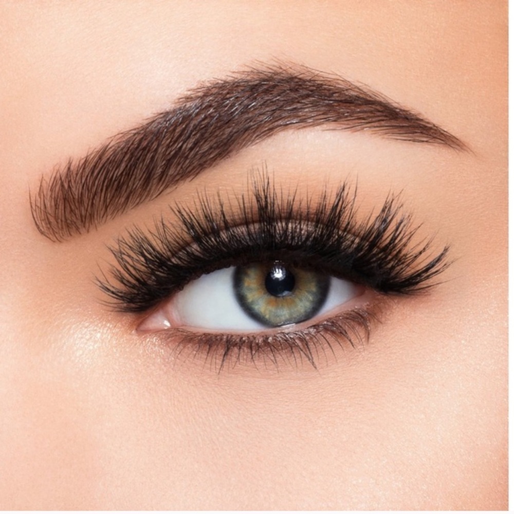 2 PACKS of LILLY LASHES - LUSH & MIAMI